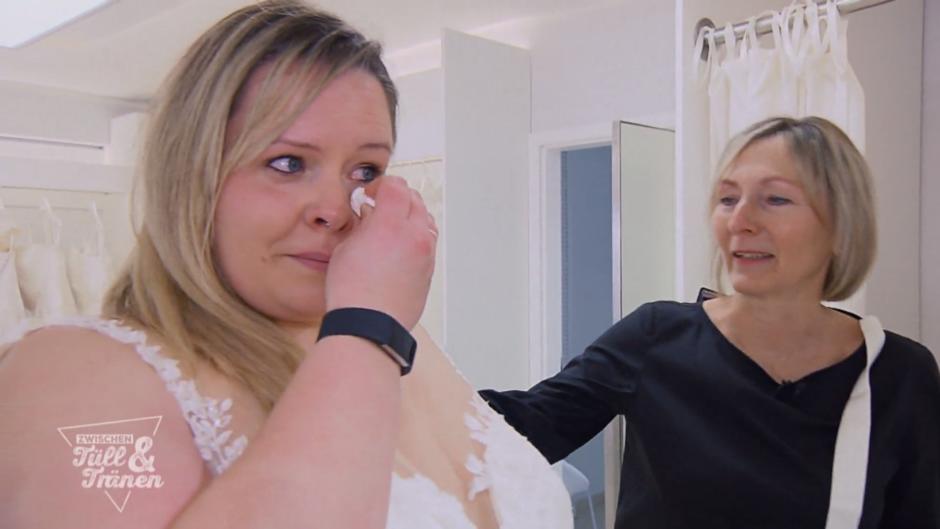 Sandra spendet ihr Brautkleid für Sternenkinder Sandra spendet ihr Brautkleid für Sternenkinder