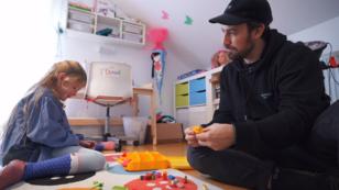 Bei Tildas Talenten kann Jan nur staunen Bei Tildas Talenten kann Jan nur staunen