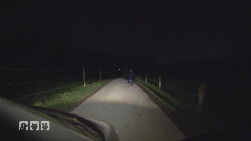 Diana Eichhorn zeigt sicheres Reiten im Dunkeln Diana Eichhorn zeigt sicheres Reiten im Dunkeln