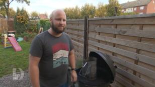 Manfred ist stolz auf seine Grill-Sammlung Manfred ist stolz auf seine Grill-Sammlung