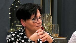 Claudia zeigt Interesse an Dietmars Herzenskultur Claudia zeigt Interesse an Dietmars Herzenskultur