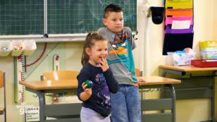 Die kleine Schwester setzt sich durch Die kleine Schwester setzt sich durch