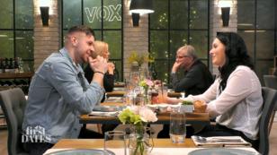 Vivien und John werfen sich verliebte Blicke zu Vivien und John werfen sich verliebte Blicke zu