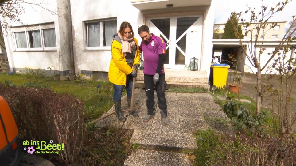 Marens Vorgarten wird abgerissen Marens Vorgarten wird abgerissen