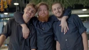 Das ist Lukas Mraz mit seinem Team Das ist Lukas Mraz mit seinem Team