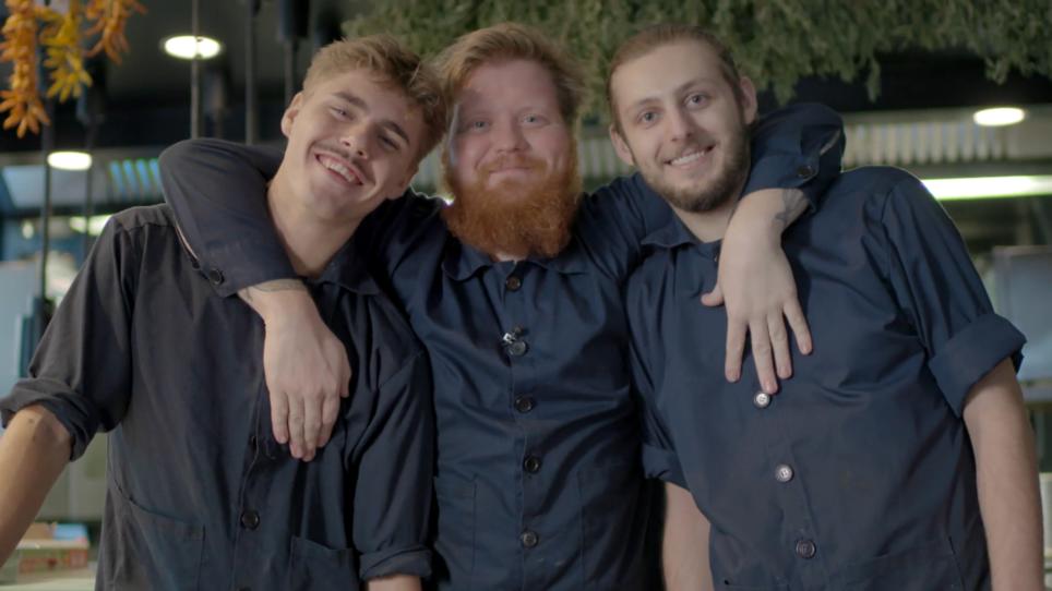 Das ist Lukas Mraz mit seinem Team Das ist Lukas Mraz mit seinem Team