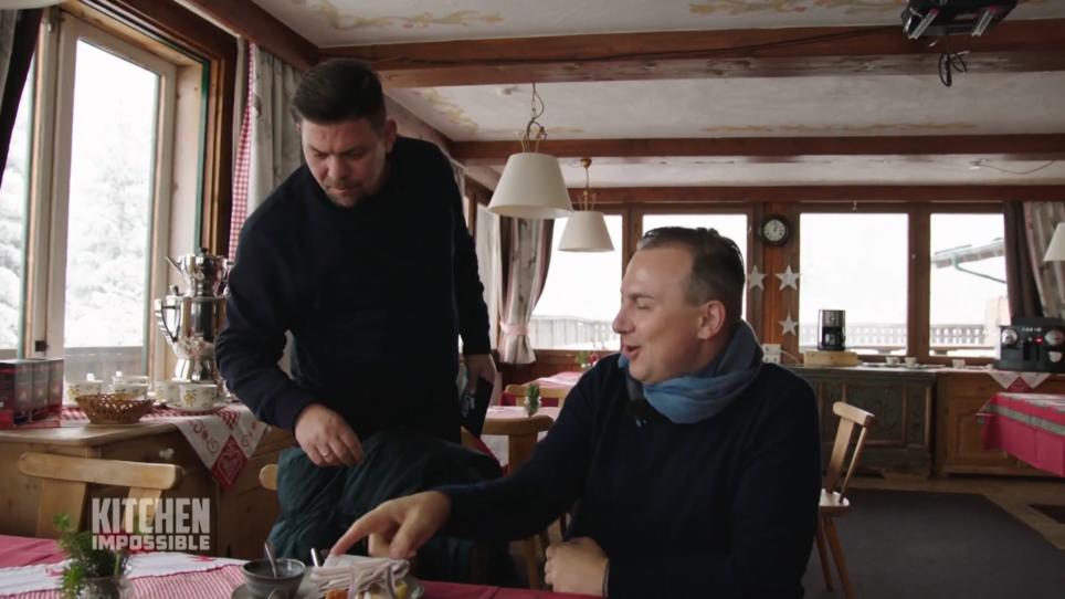 Tim Raue verplappert sich bei der Analyse des Gerichts Tim Raue verplappert sich bei der Analyse des Gerichts