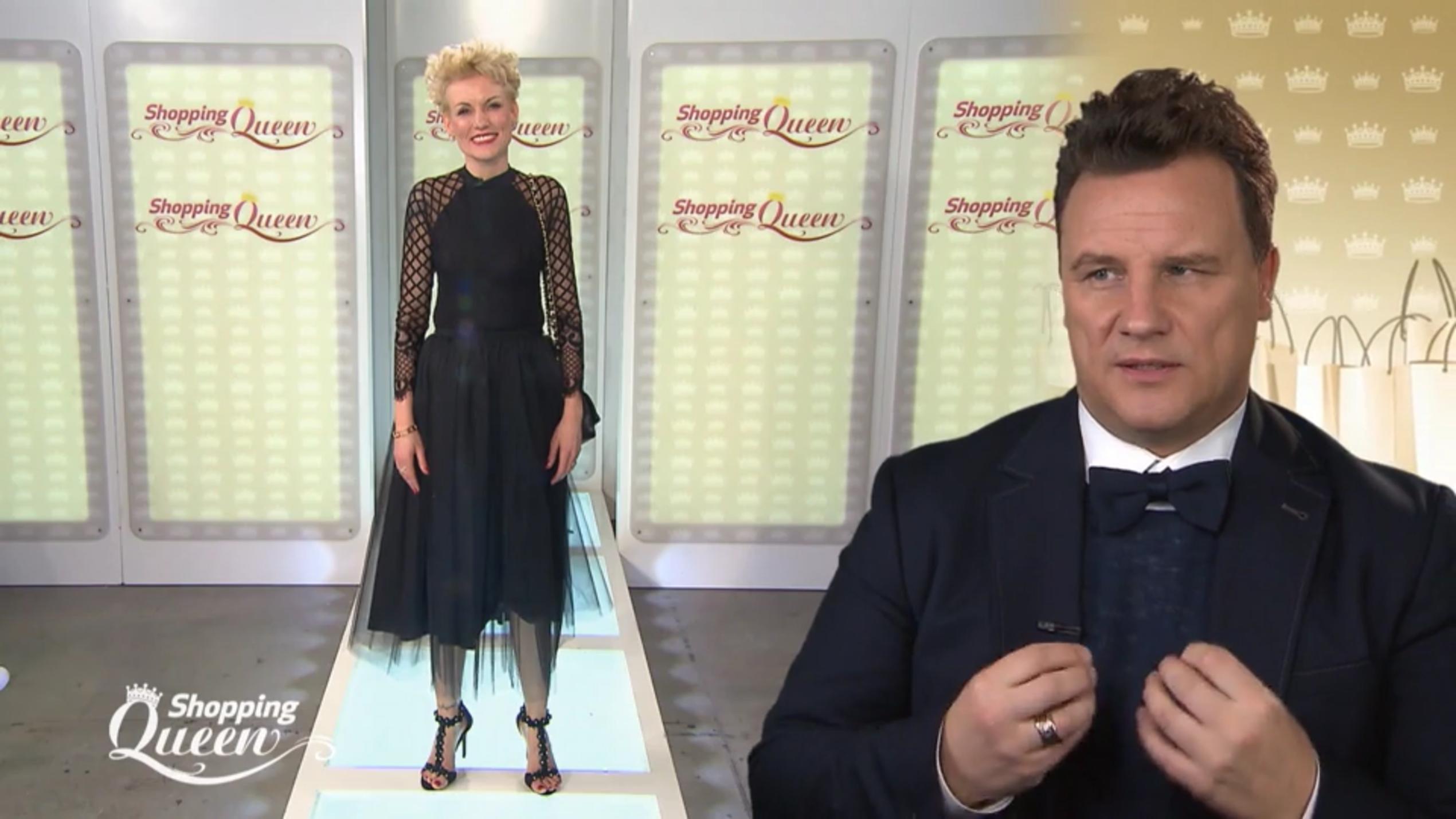 Christiane präsentiert ihren Look auf dem Catwalk Christiane präsentiert ihren Look auf dem Catwalk