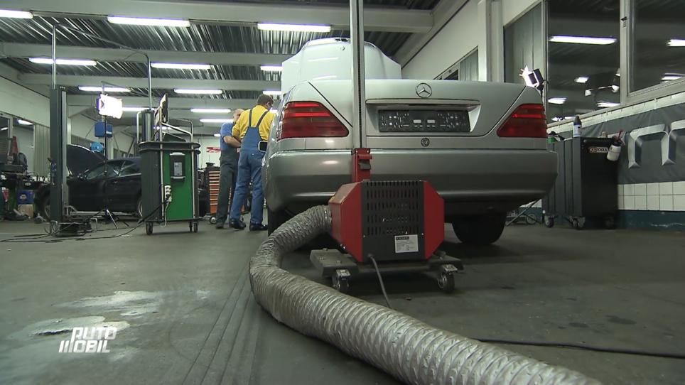 Der Wagen geht aus, sobald der Motor warm ist Der Wagen geht aus, sobald der Motor warm ist