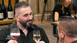Frank gefällt Antonios behaarte Brust Frank gefällt Antonios behaarte Brust