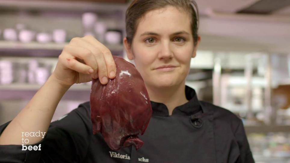 Viktoria Fuchs hat Rehleber mitgebracht Viktoria Fuchs hat Rehleber mitgebracht