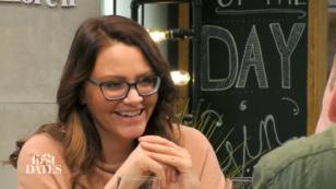 Melina hat die Dating-Situation mit Kollegen schonmal geübt Melina hat die Dating-Situation mit Kollegen schonmal geübt