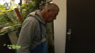 Ralle sorgt sich: Claus sitzt seit 20 Minuten auf Klo Ralle sorgt sich: Claus sitzt seit 20 Minuten auf Klo