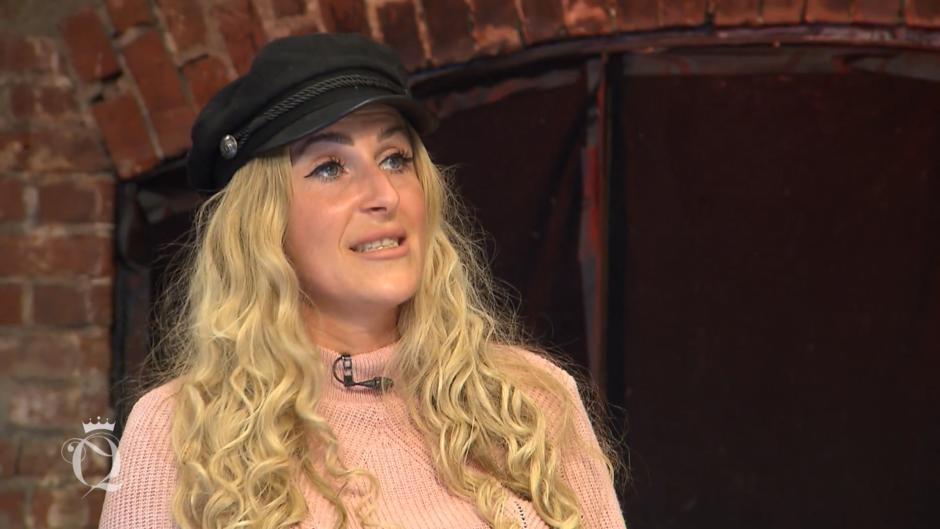 Eve wollte einen neuen Trend an Jana sehen Eve wollte einen neuen Trend an Jana sehen