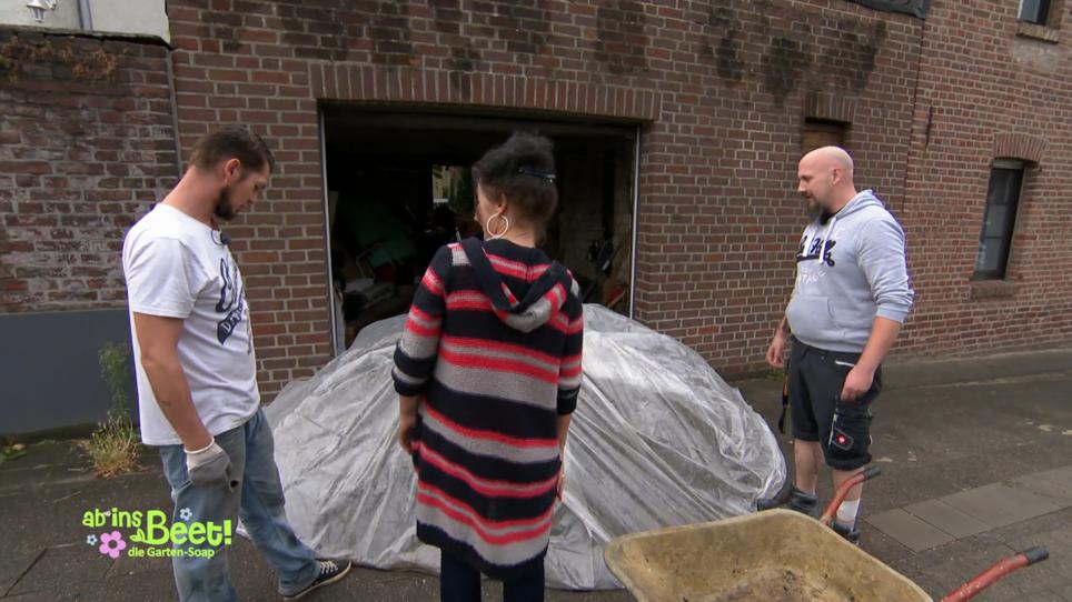 Sandra und Andcej bekommen 5,5 Tonnen Beton! Sandra und Andcej bekommen 5,5 Tonnen Beton!