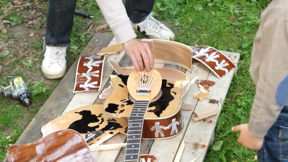 In Jan Seligs Garten entsteht ein Kunstwerk für die Ewigkeit In Jan Seligs Garten entsteht ein Kunstwerk für die Ewigkeit