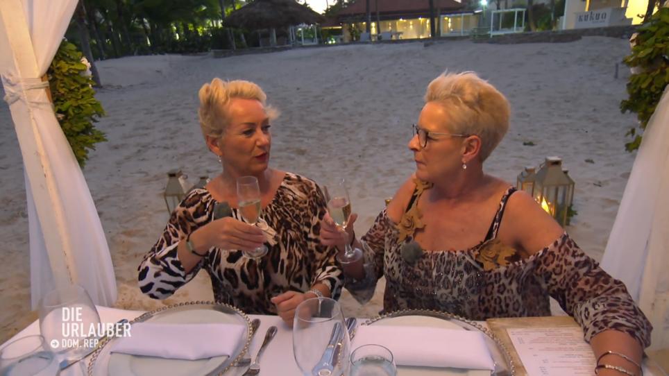 "Wollen wir nicht mal ein bisschen fein sein?" "Wollen wir nicht mal ein bisschen fein sein?"