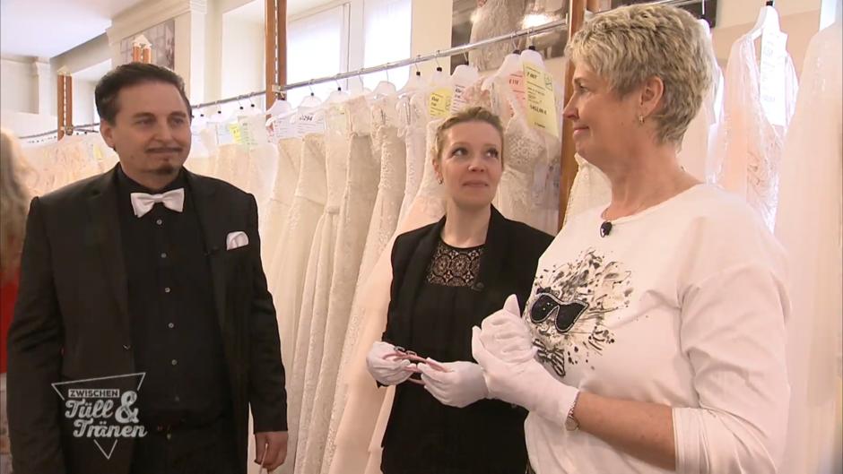 Uwe Hermann möchte Sylvia umstimmen Uwe Hermann möchte Sylvia umstimmen