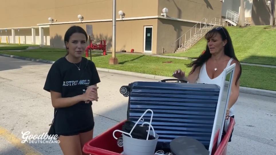 Ashley muss wegen Corona wieder nach Hause ziehen Ashley muss wegen Corona wieder nach Hause ziehen