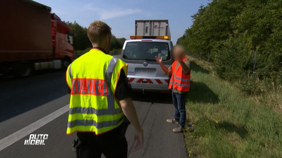 Ein Pkw ist in einen Lkw gefahren Ein Pkw ist in einen Lkw gefahren