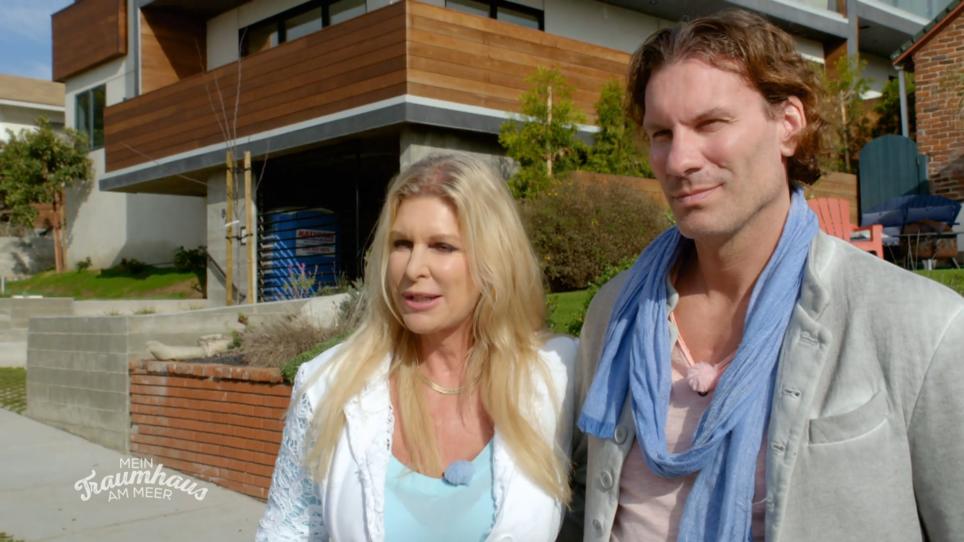 Claudia gefällt das Haus von außen nicht Claudia gefällt das Haus von außen nicht