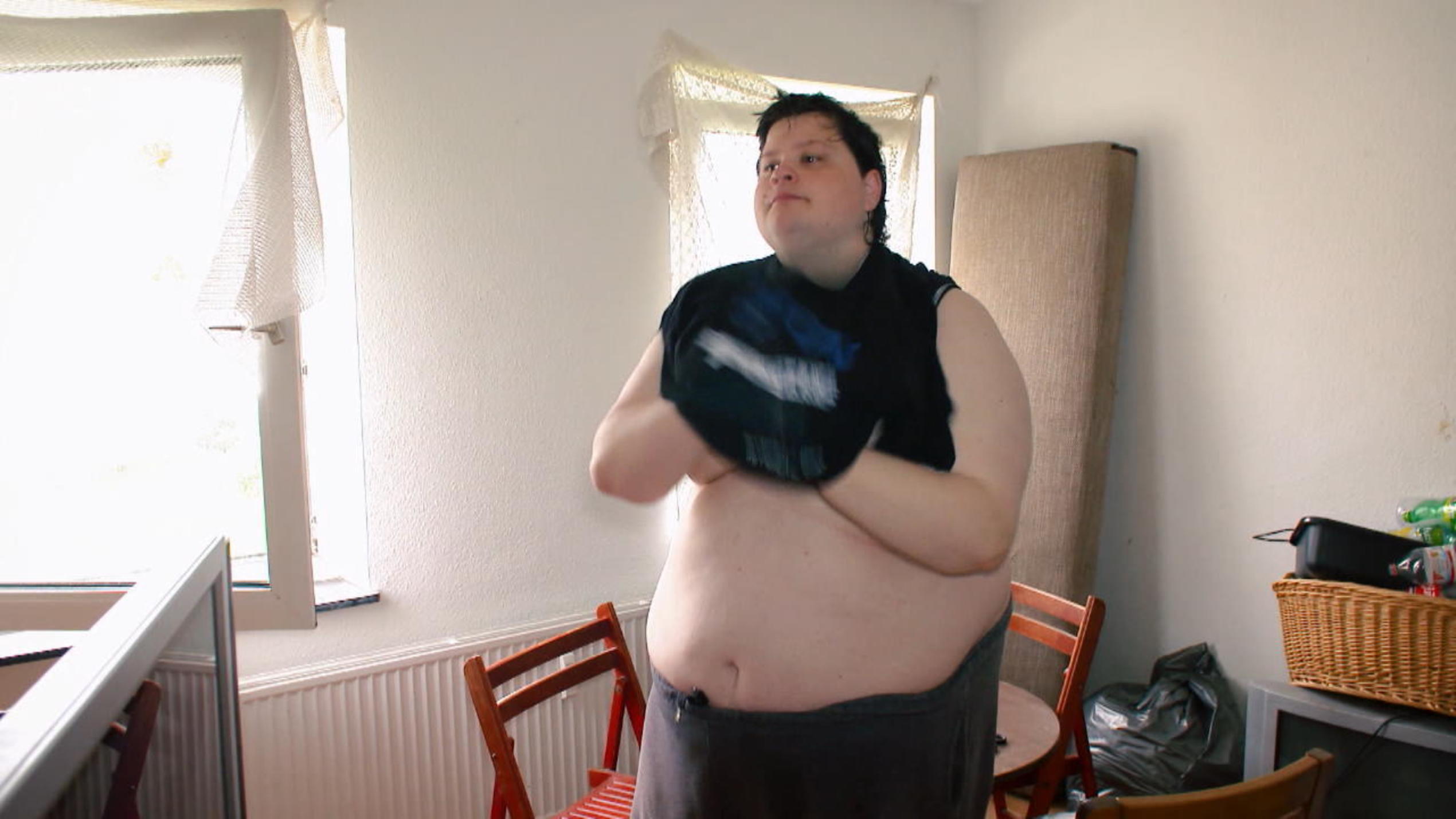 Er wiegt 210 Kilo: Mark ist süchtig nach Essen Er wiegt 210 Kilo: Mark ist süchtig nach Essen