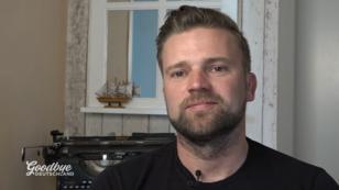 Dennis musste zurück nach Deutschland Dennis musste zurück nach Deutschland