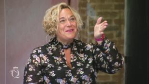 Petra findet Katis Outfit "zauberhaft" Petra findet Katis Outfit "zauberhaft"