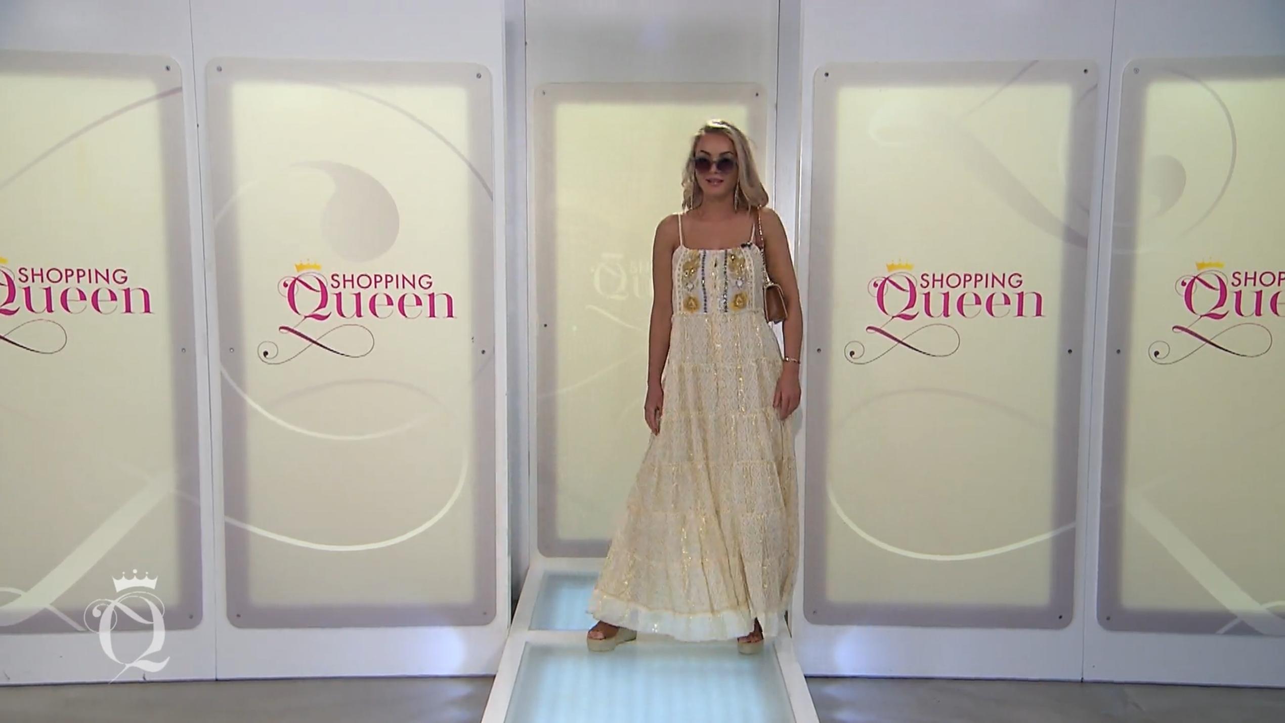 Karo wird zur Ibiza-Hippie-Queen Karo wird zur Ibiza-Hippie-Queen