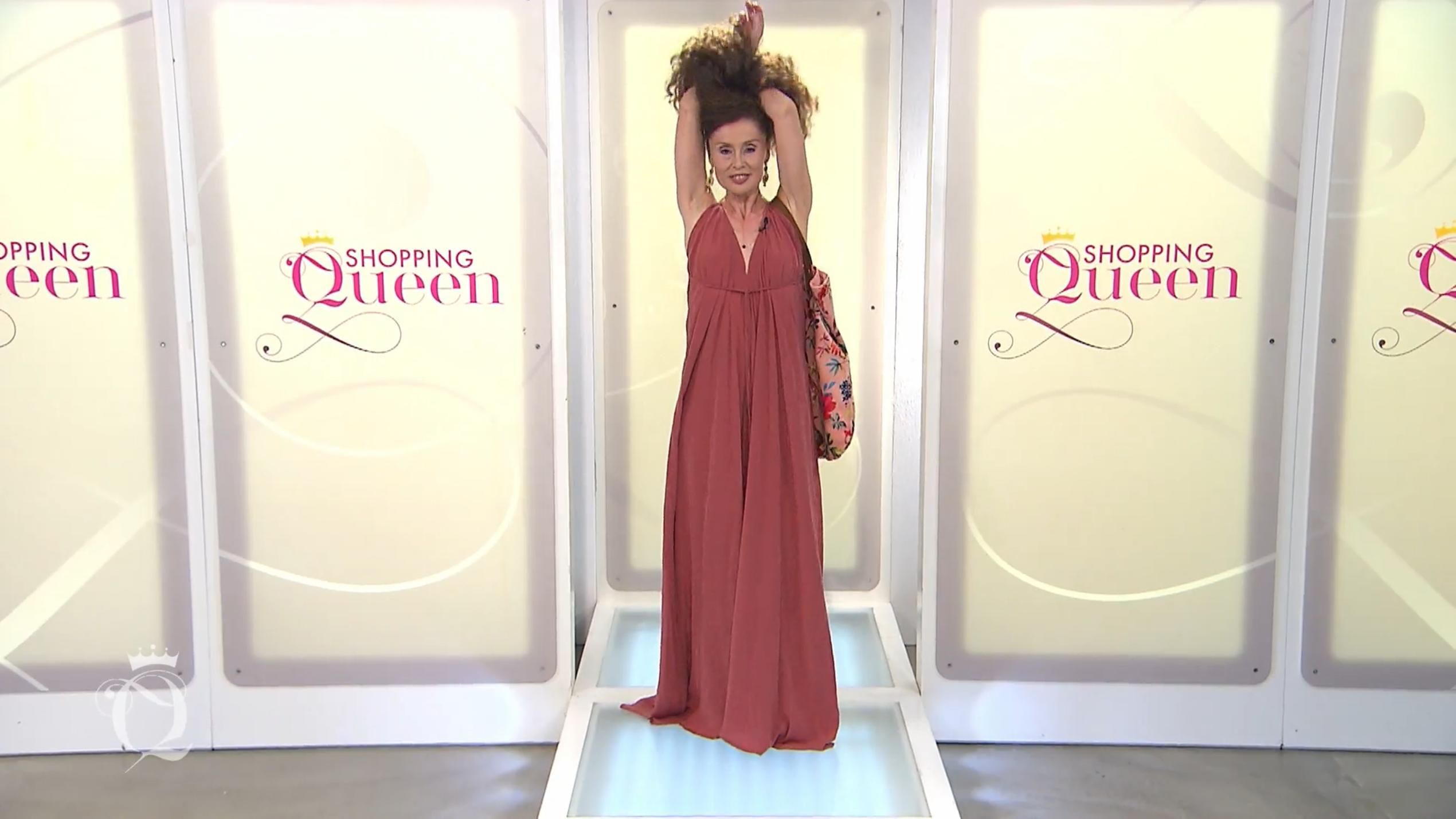 Safak erobert den Catwalk wie keine Zweite Safak erobert den Catwalk wie keine Zweite
