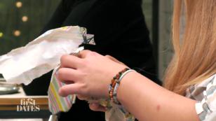 "Beim Einpacken hat er sich echt viel Mühe gegeben" "Beim Einpacken hat er sich echt viel Mühe gegeben"