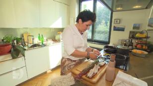 Maibock vom Grill mit Speck-Mantel vom Bio-Schwein Maibock vom Grill mit Speck-Mantel vom Bio-Schwein