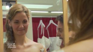 Braut Carolin findet ihre Traumrobe Braut Carolin findet ihre Traumrobe