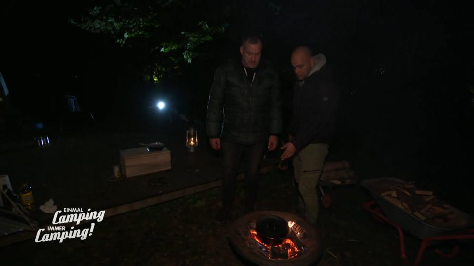 Dennis und Frank sind Feuer und Flamme Dennis und Frank sind Feuer und Flamme