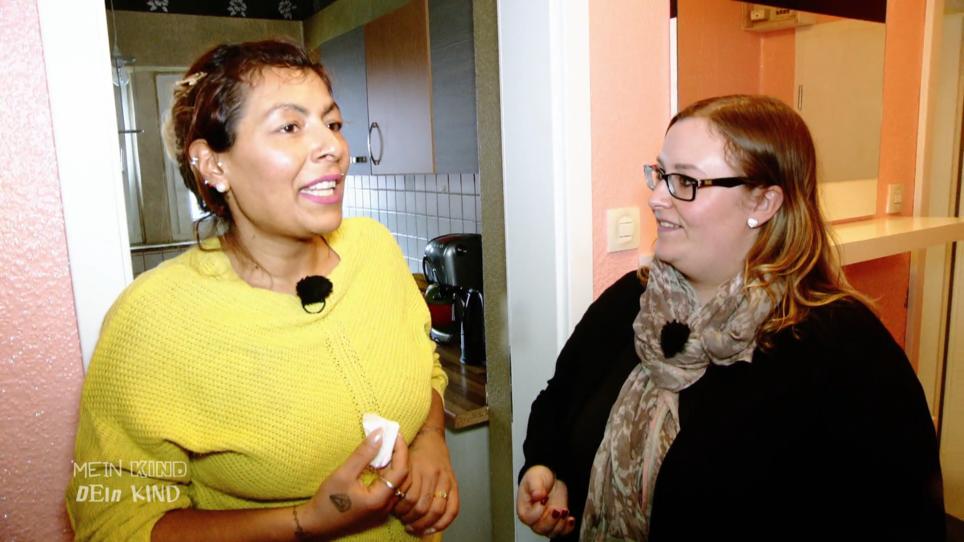 Alara darf nicht mit asiatischen Kindern spielen! Alara darf nicht mit asiatischen Kindern spielen!