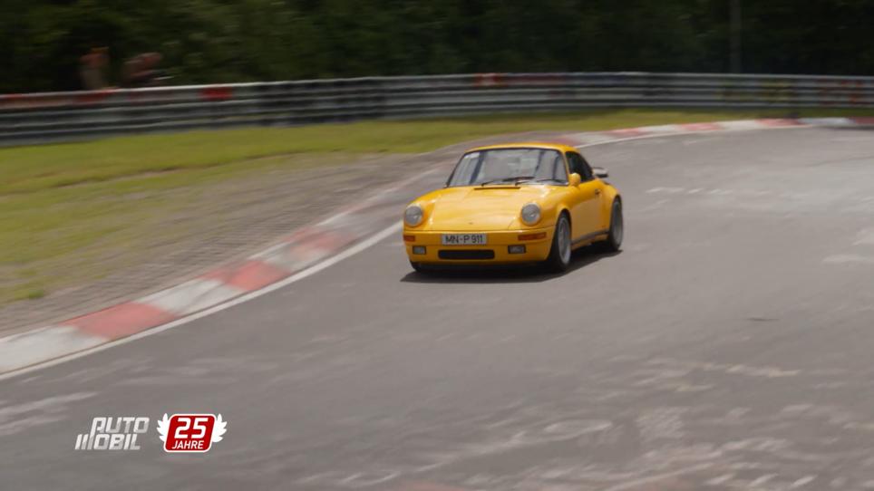 Lance darf in einem legendären Auto mitfahren Lance darf in einem legendären Auto mitfahren