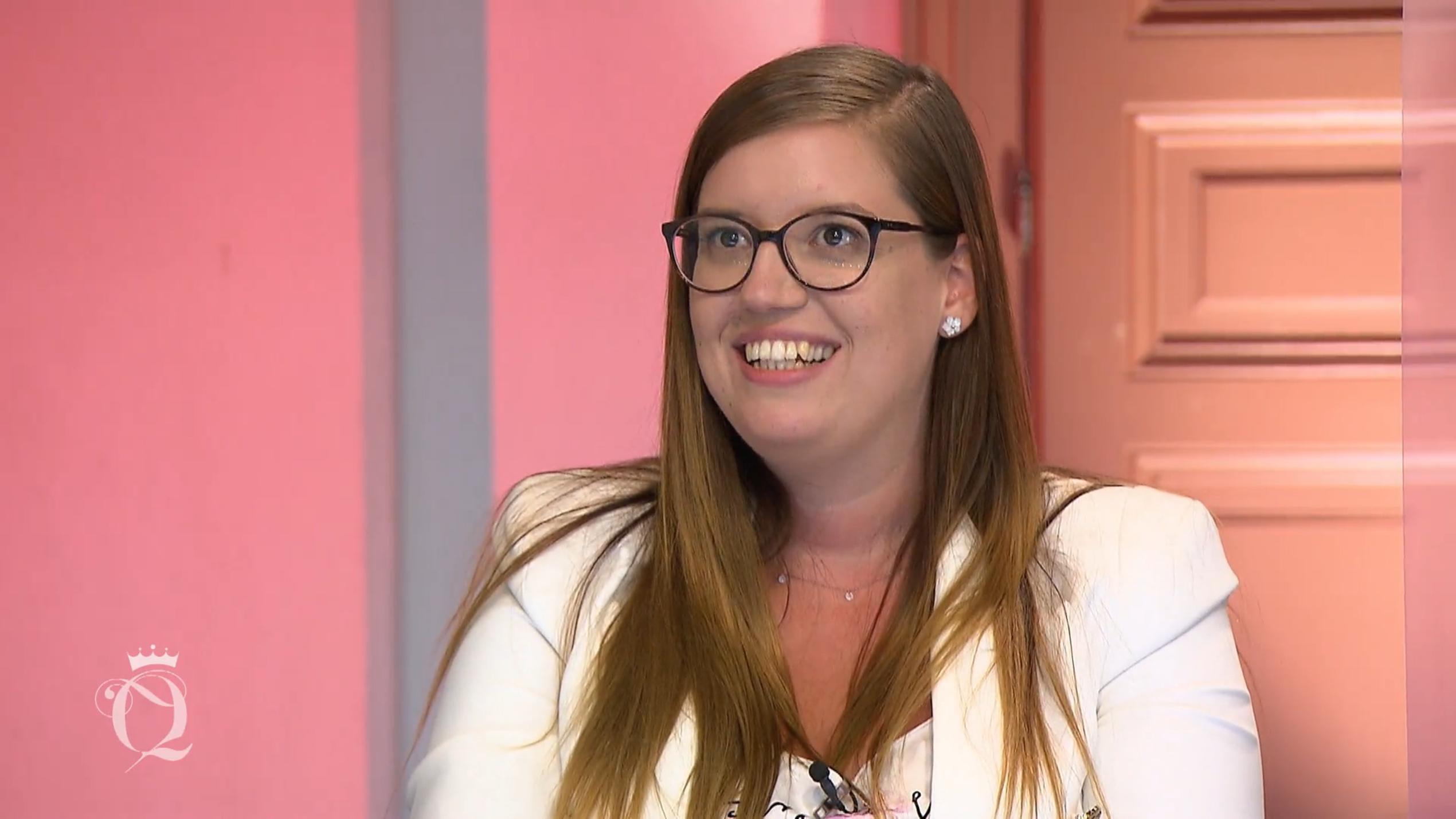 Raphaela findet Heidis Bluse "mega geil" Raphaela findet Heidis Bluse "mega geil"
