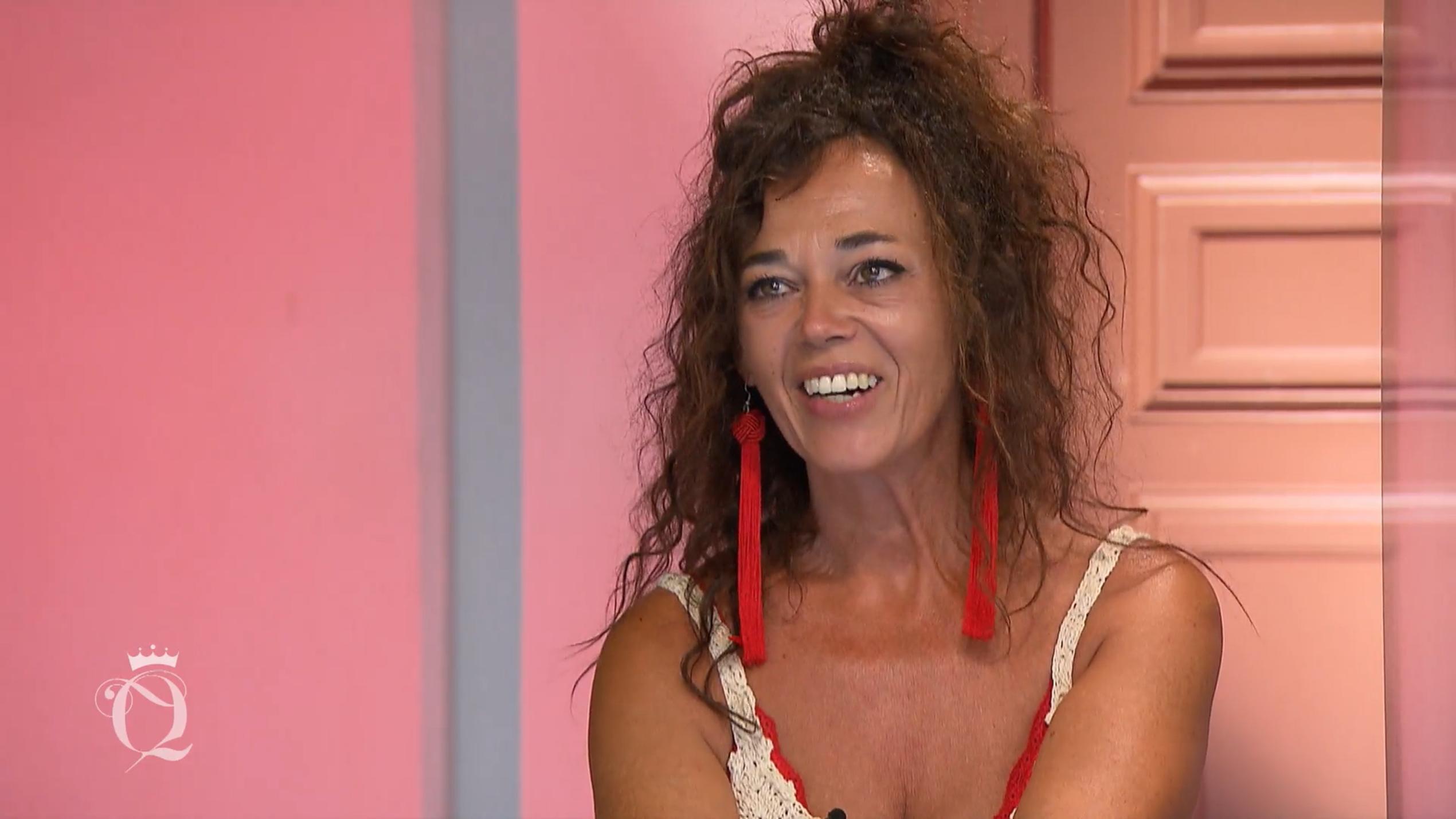 Heidi findet Carolinas bauchfreien Look "umwerfend" Heidi findet Carolinas bauchfreien Look "umwerfend"
