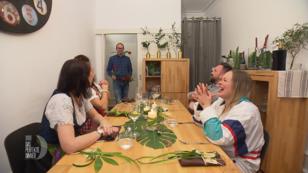 Es wird gekocht, getanzt und herumgealbert Es wird gekocht, getanzt und herumgealbert
