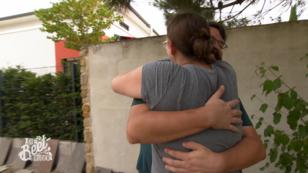 Jens & Johanna fallen sich vor Freude in die Arme Jens & Johanna fallen sich vor Freude in die Arme