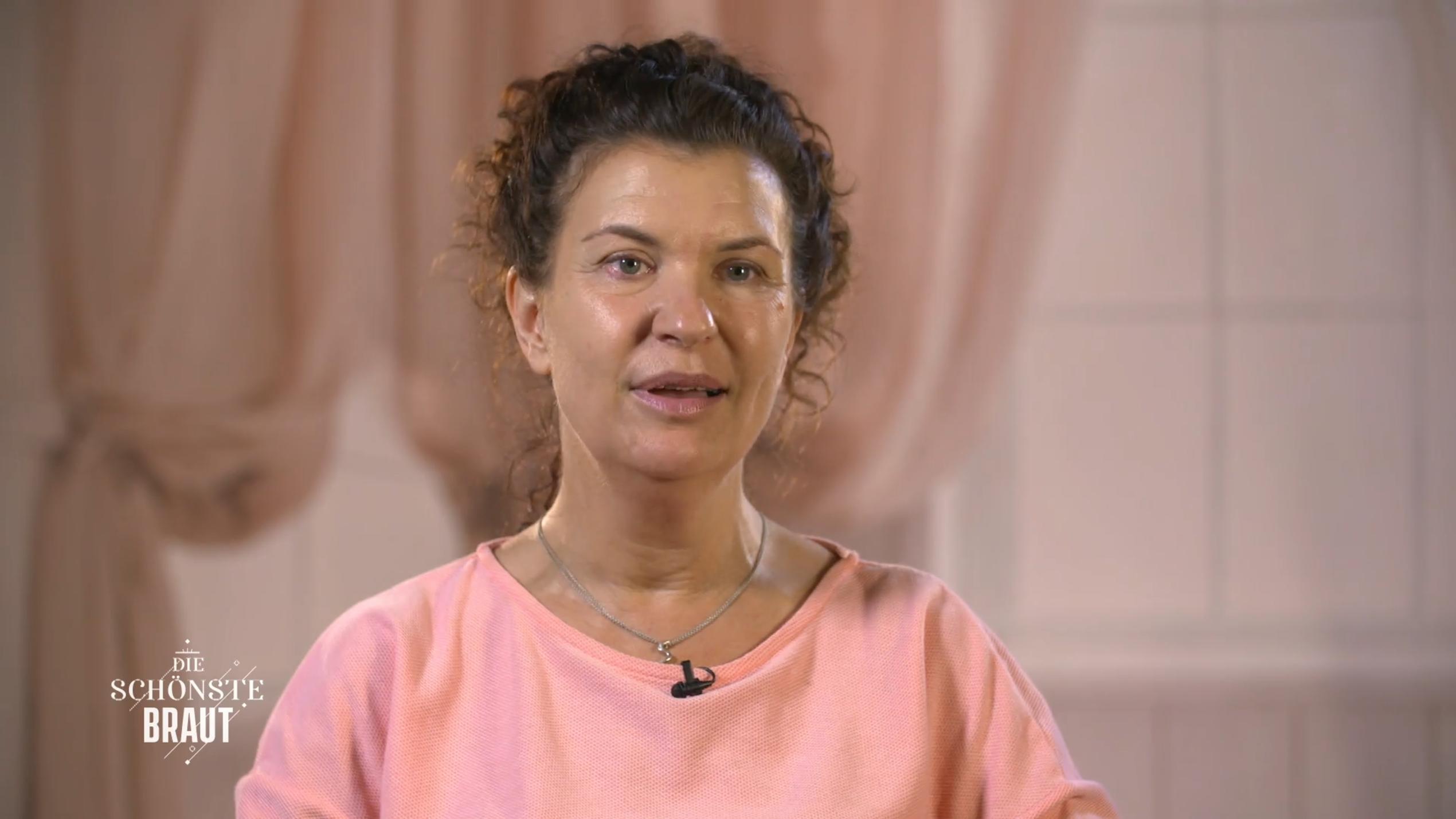 Braut Silvia ist eine hoffnungslose Romantikerin Braut Silvia ist eine hoffnungslose Romantikerin