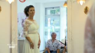 Hochzeitssängerin Silvia als 70er-Vintage-Braut Hochzeitssängerin Silvia als 70er-Vintage-Braut