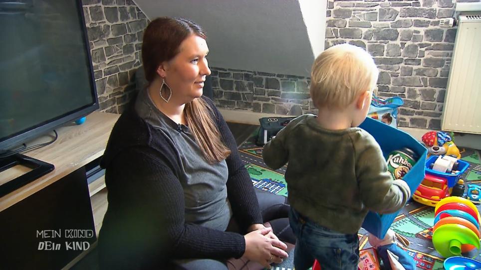 Bianca wollte ihren Sohn nicht stillen Bianca wollte ihren Sohn nicht stillen