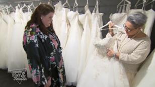 Braut Lena will ein Kleid mit Farbe Braut Lena will ein Kleid mit Farbe