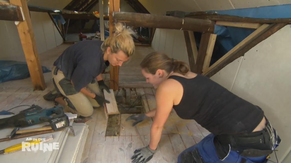 Stürzt bei Vera und Laura gleich das Haus ein? Stürzt bei Vera und Laura gleich das Haus ein?
