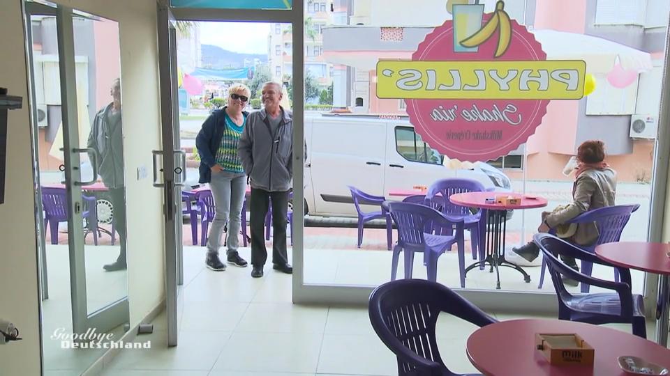 Die Milchshakebar wird eröffnet Die Milchshakebar wird eröffnet