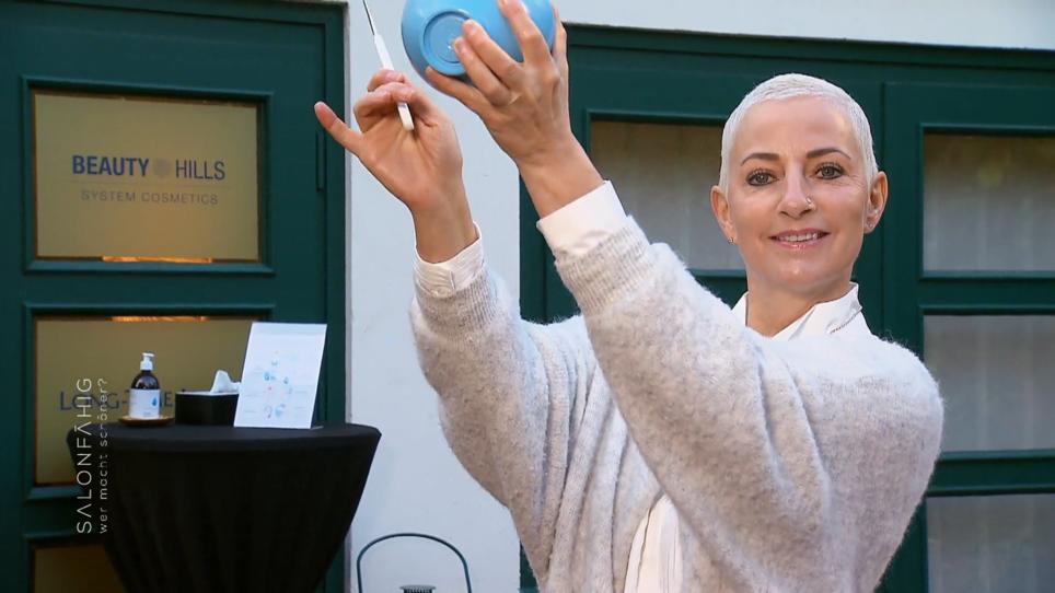 Kosmetikerin Beate macht den Anfang Kosmetikerin Beate macht den Anfang