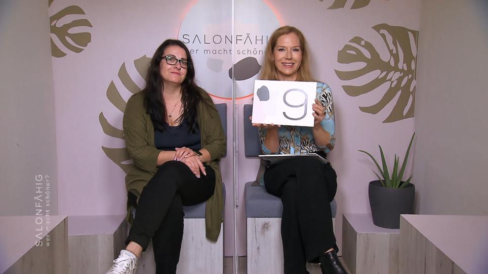 Kosmetikerin Angie ist momentan die Klassenbeste Kosmetikerin Angie ist momentan die Klassenbeste