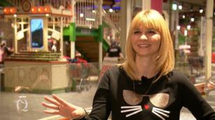 Monique sagt "Hallo" Monique sagt "Hallo"