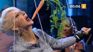 Désirée Nick zeigt ordentlich Züngel- und Körper-Einsatz Désirée Nick zeigt ordentlich Züngel- und Körper-Einsatz